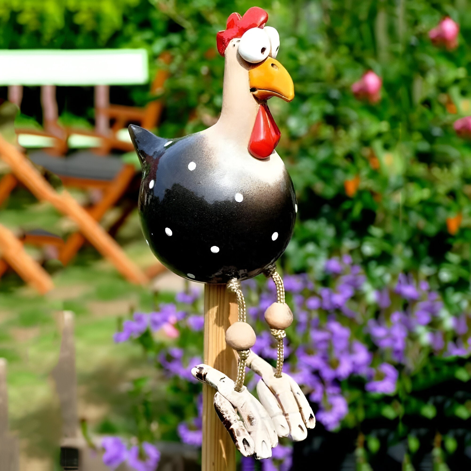Large Eyes Chicken Statue - Weatherproof Resin Craft – Garden Decor, Outdoor Accent