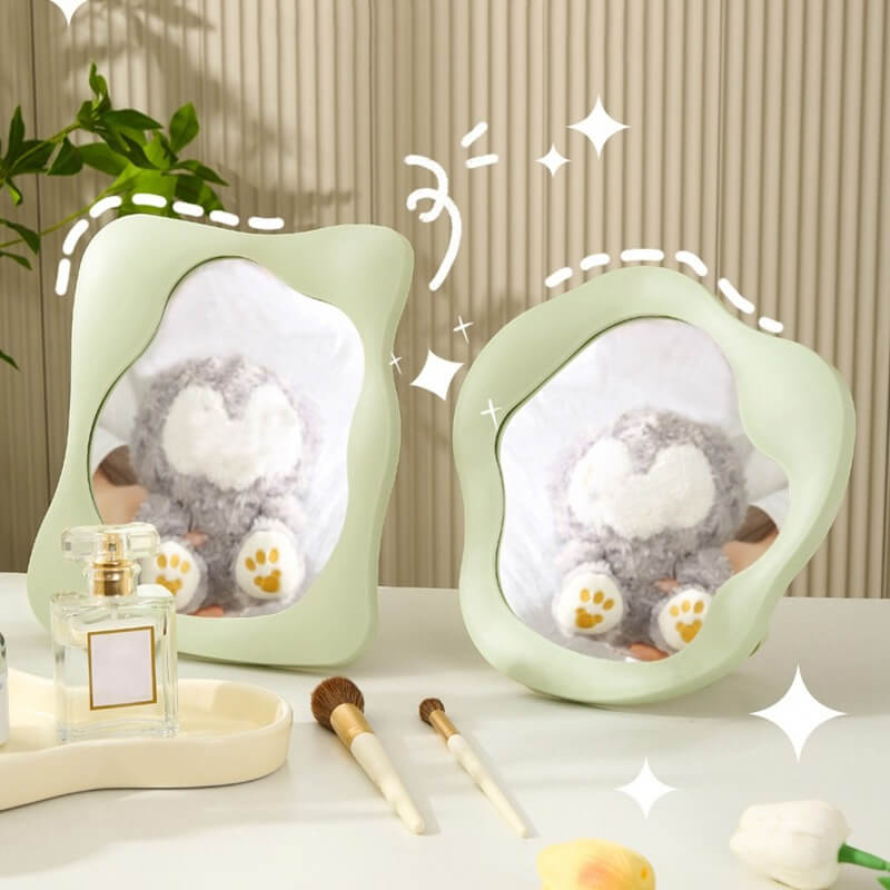 Squiggly Makeup Mirror – Beauty, Travel